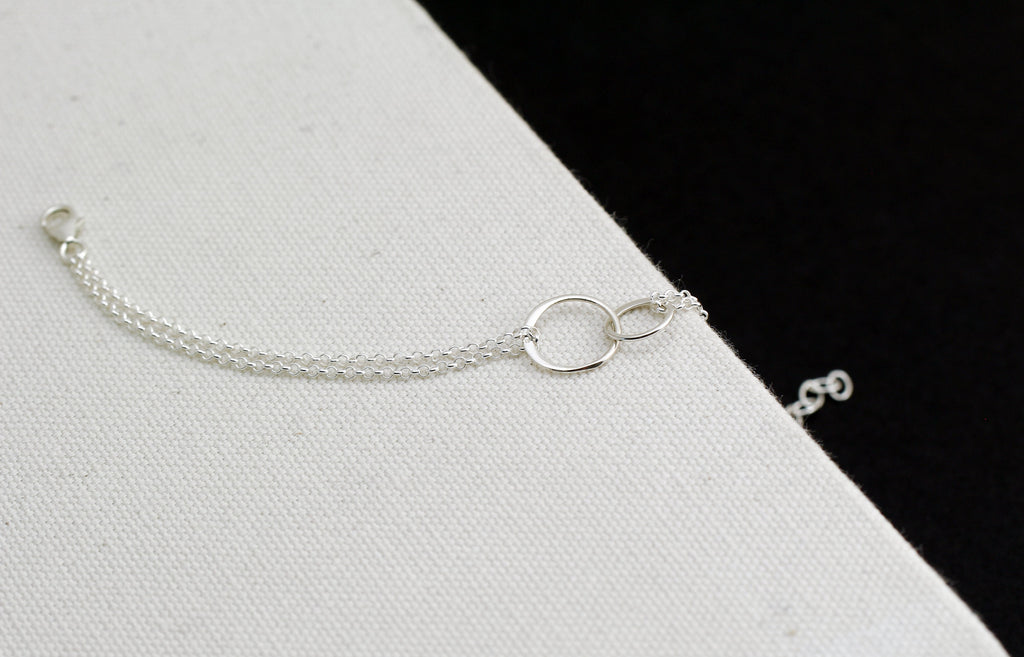 Sterling Silver Interlocking Circles Bracelet Daughter Gift From Mom 14k Gold Fill Option Beautiful Gift Quote Adjustable Wrist