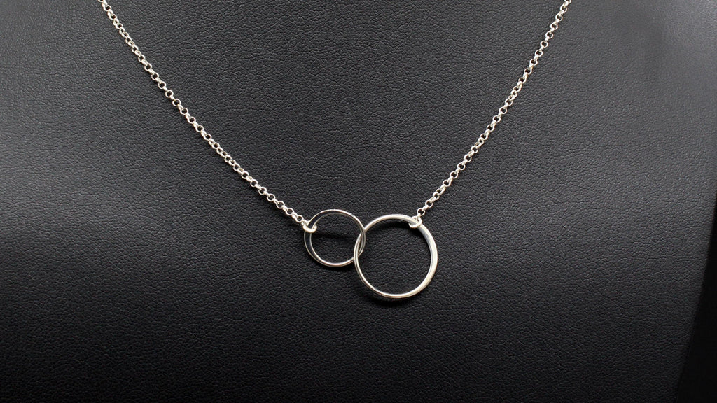 Silver Sister Necklace: Interlocking Circle Friendship Gift
